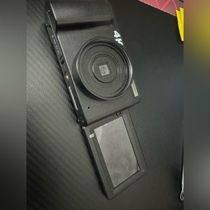 Digital camera & action camera